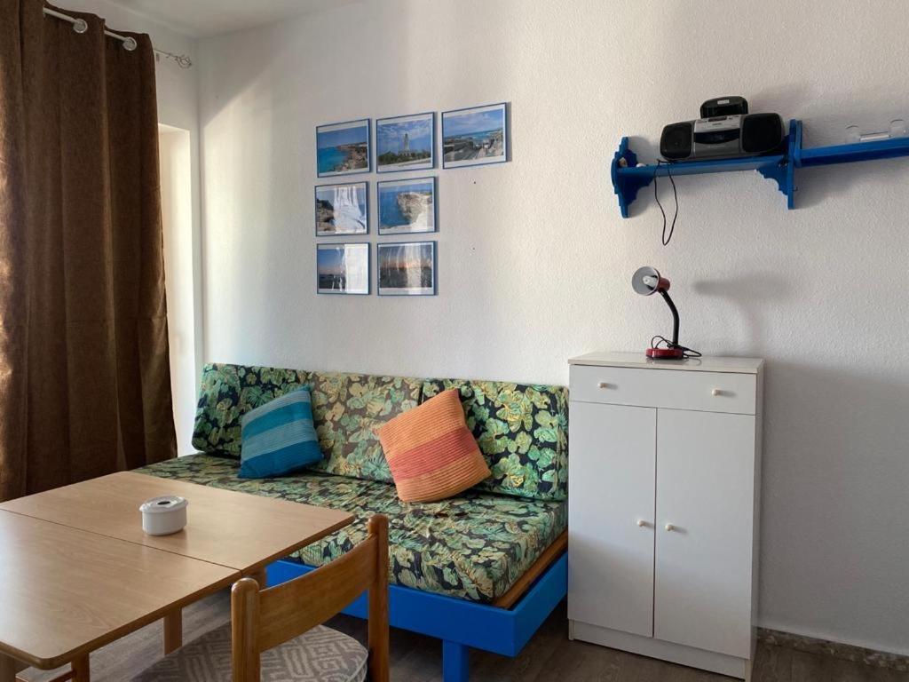 Gecko Blue, Es Pujols Et - 75 Pl Apartment Bagian luar foto